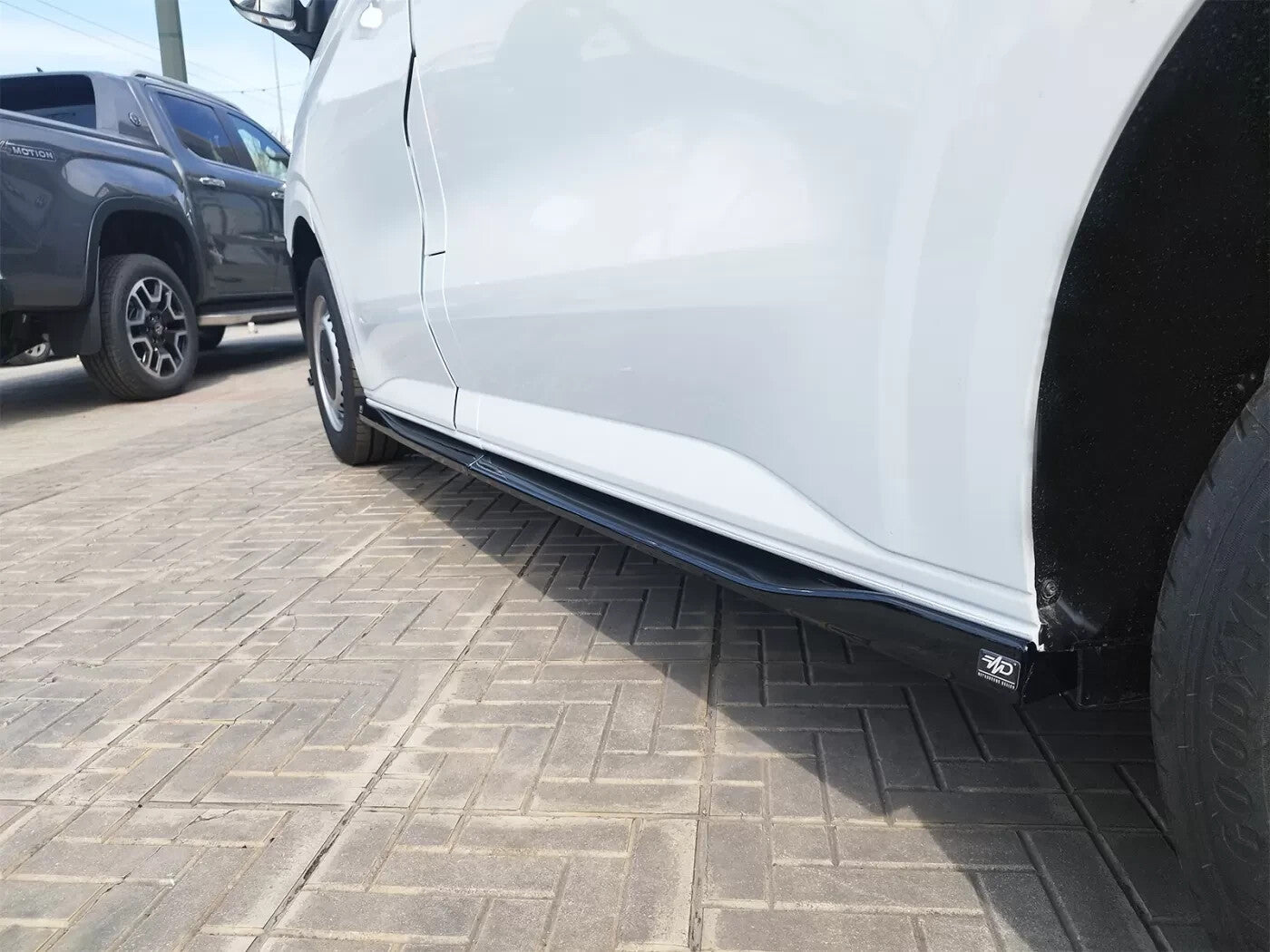 Motordrome Side Skirts Extensions Ford Transit Custom Mk2 L1 VW T7 Gloss Black