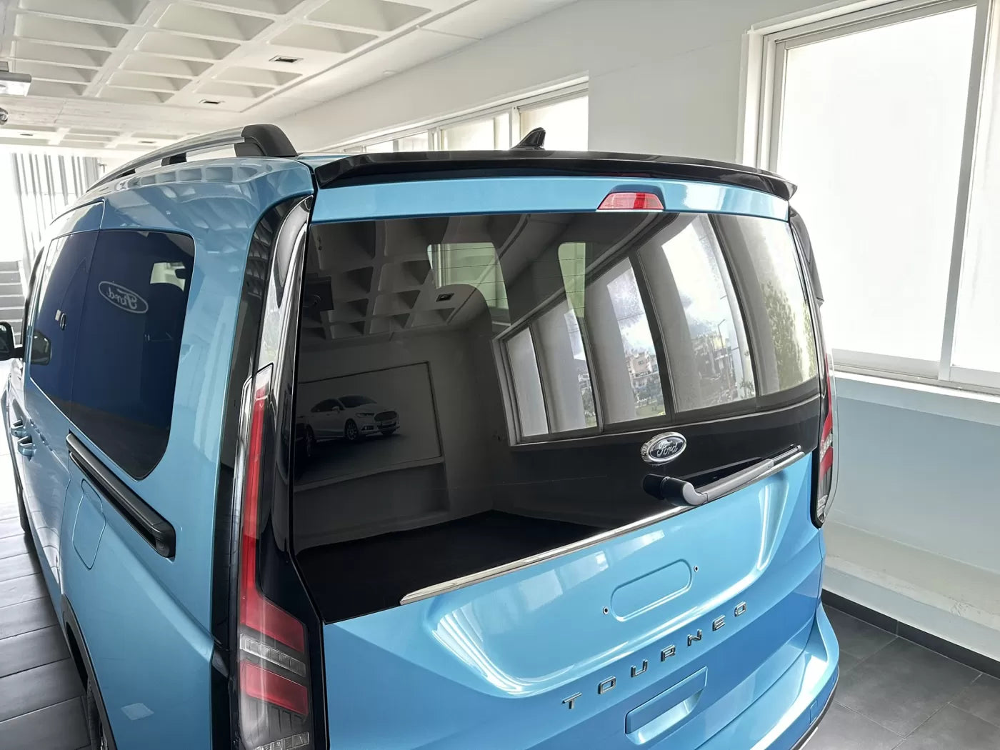 Motordrome Design Rear Wing Roof Spoiler Tailgate Ford Tourneo Connect 3 Mk3 2022- / Volkswagen VW Caddy 5 Mk5 2021-